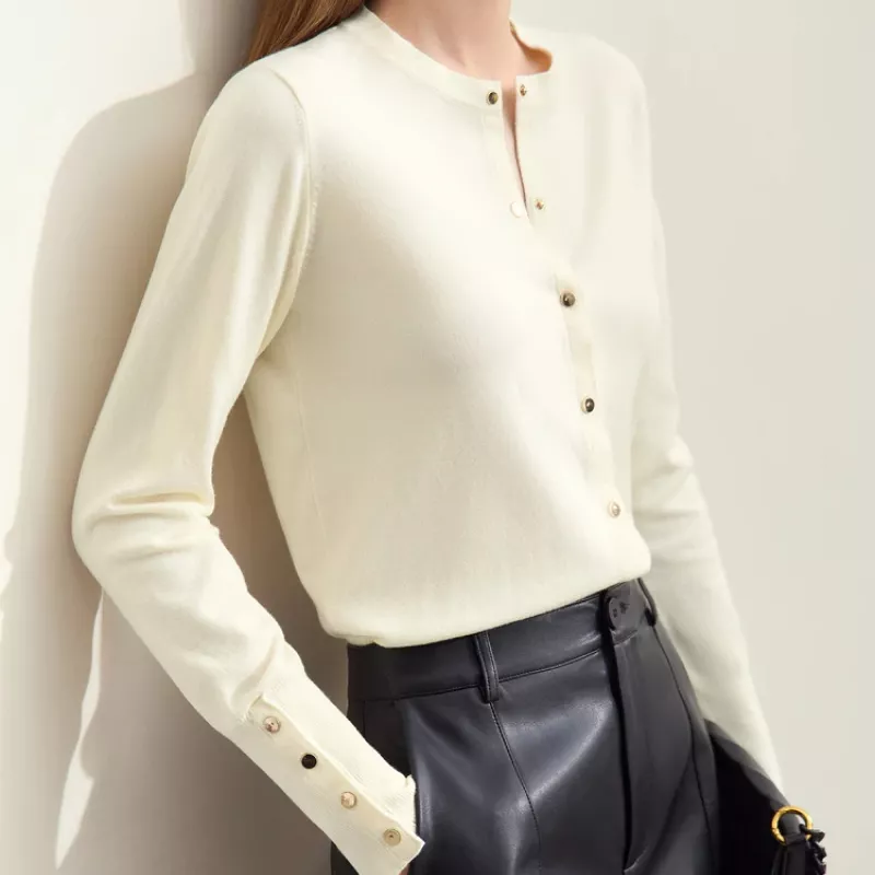 136151-fff36f.webp