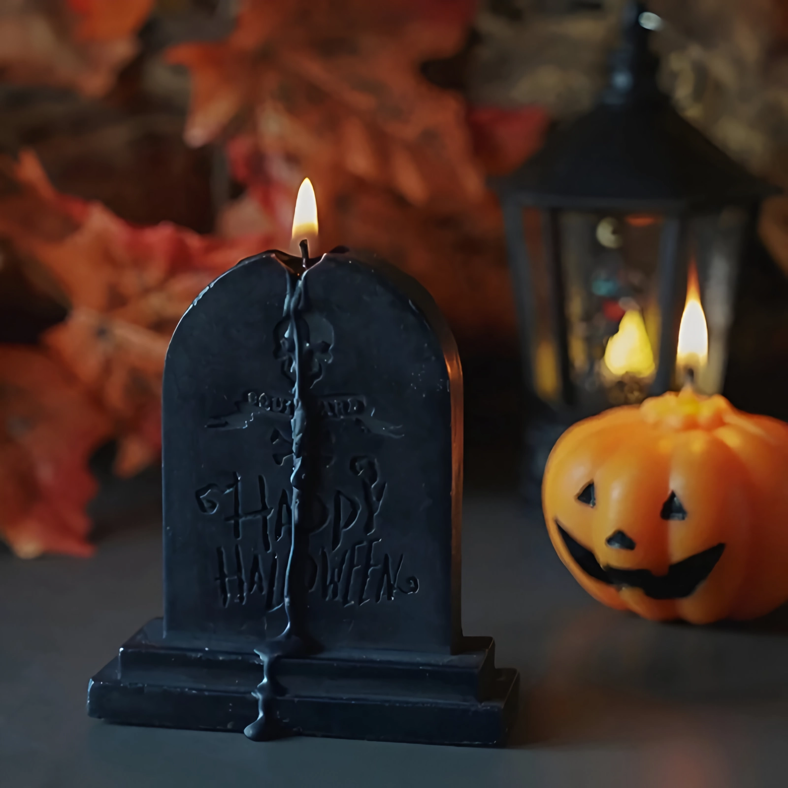 Skull Tombstone Scented Candle – Halloween & Autumn Decor, Perfect for Parties & Gifts - Image 2