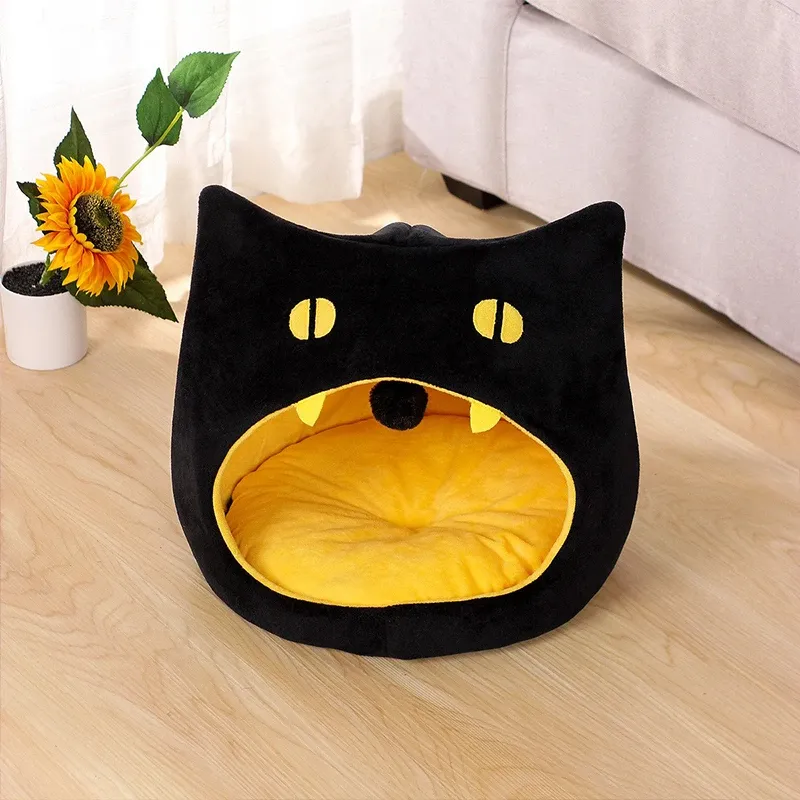 Cozy Winter Pet Bed – Warm & Breathable House for Cats & Small Dogs - Image 3