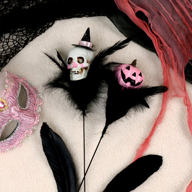 Halloween Skeleton Cutlery Bouquet - Feather & Pumpkin Party Decor