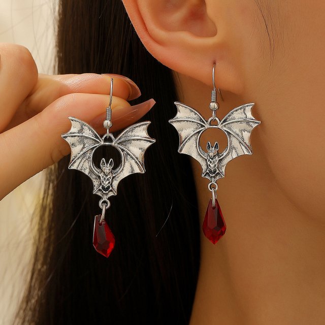 Gothic Bat Dangle Earrings – Minimalist Metal Halloween Jewelry