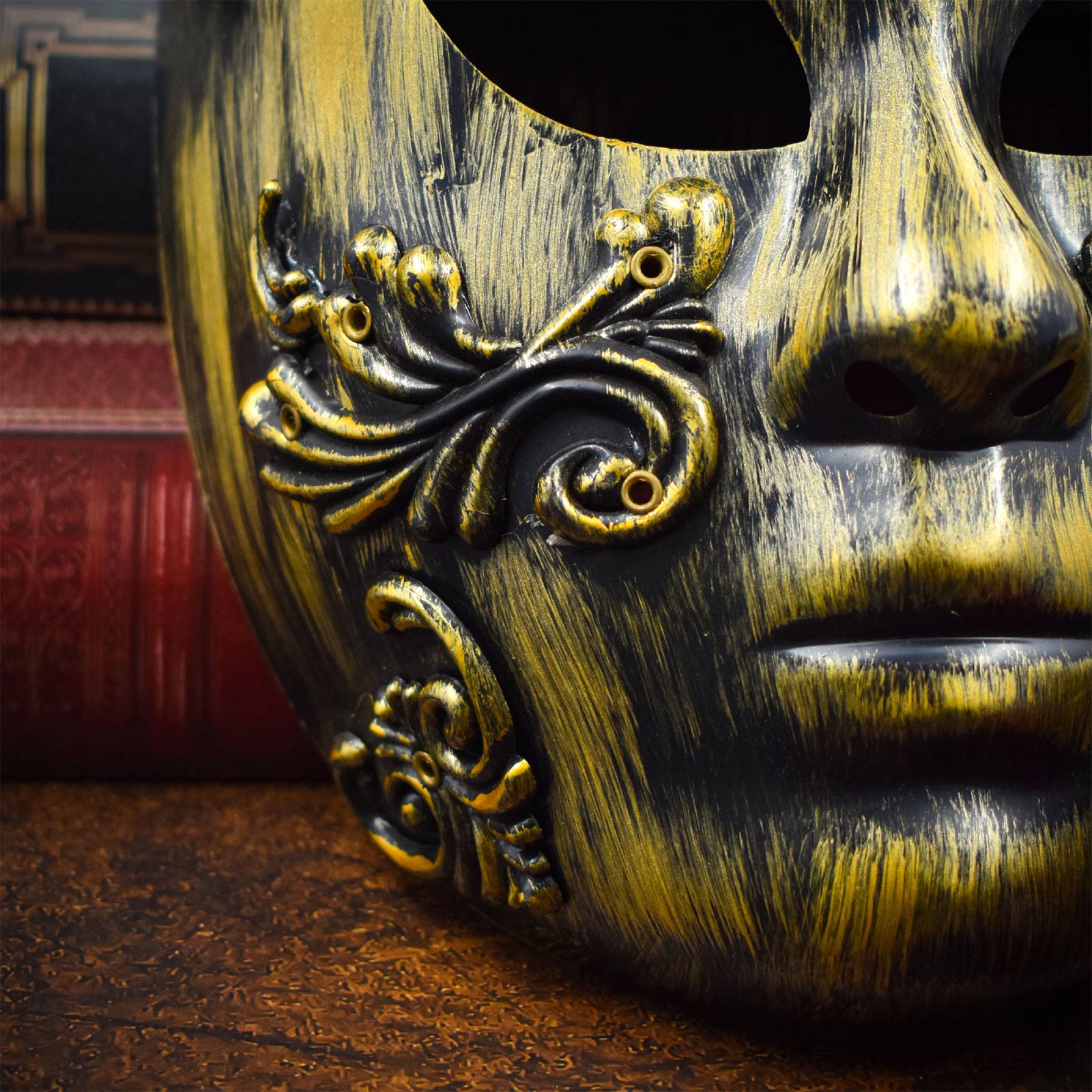Steampunk Mechanical Gear Mask for Halloween & Masquerade Parties - Image 2