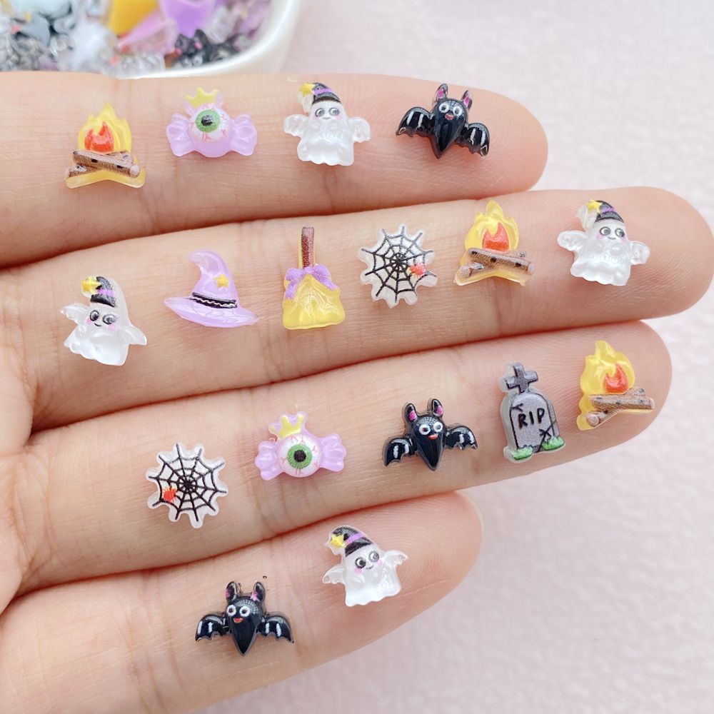 100Pcs Halloween Nail Art Charms - Cute 3D Bat & Ghost Resin Decorations