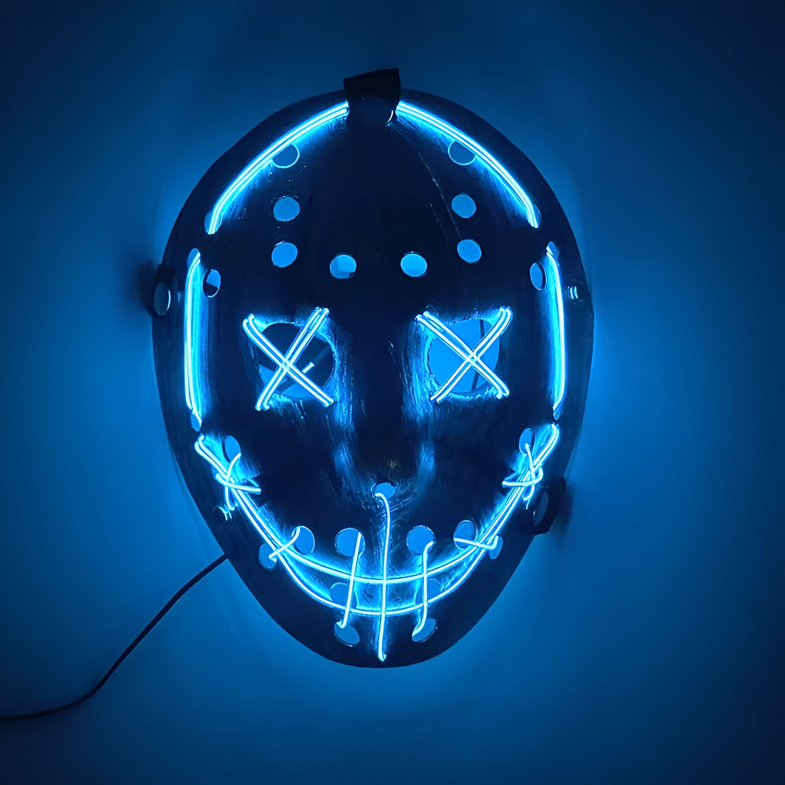 Horror Glow-In-The-Dark Jason Mask for Halloween & Cosplay – LED Light-Up Scary Hockey Mask - Image 5
