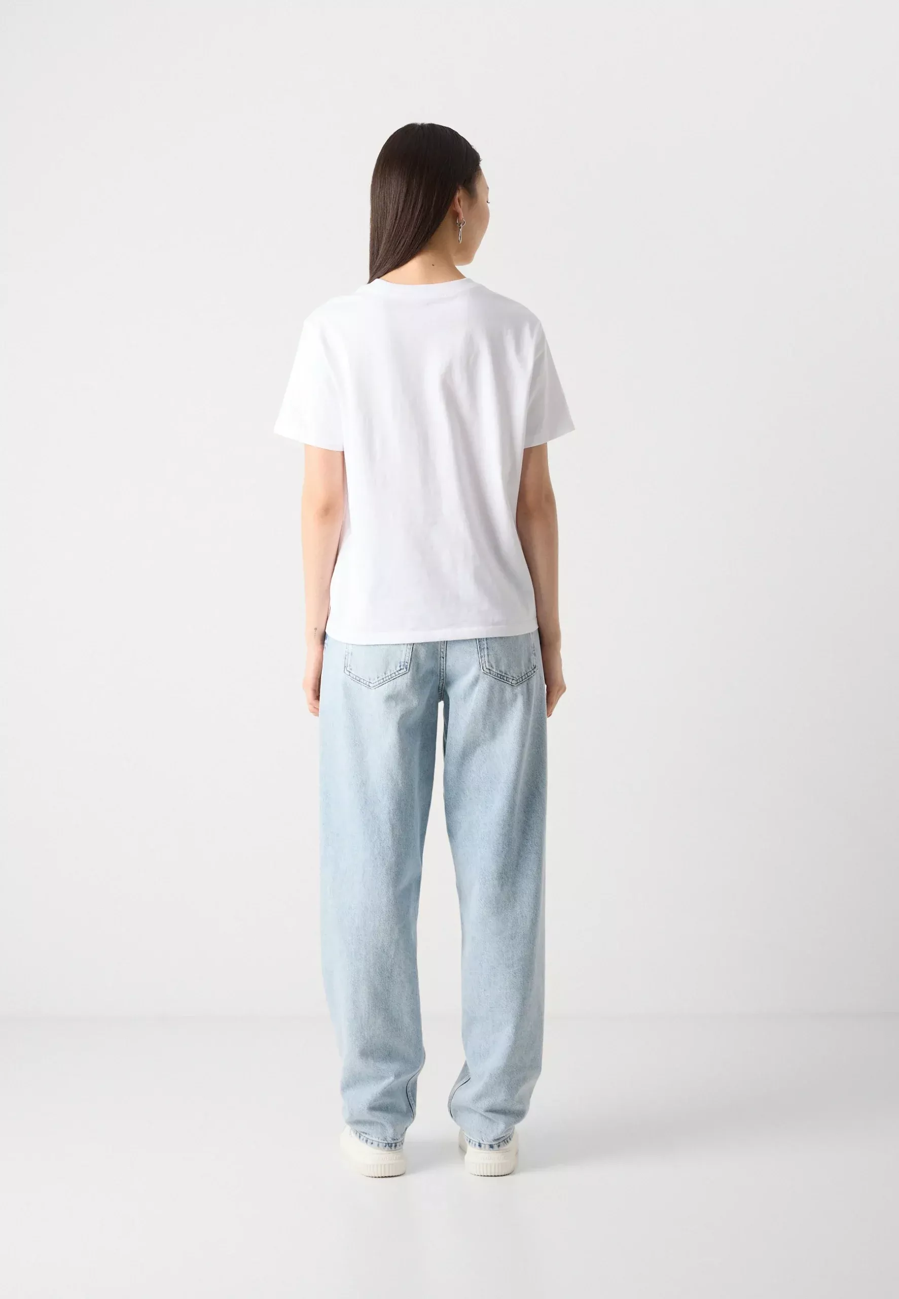 55963-64cf62.webp